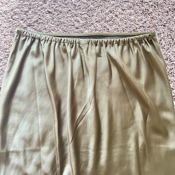 High waisted satin midi slip skirt - Picture 5 of 8